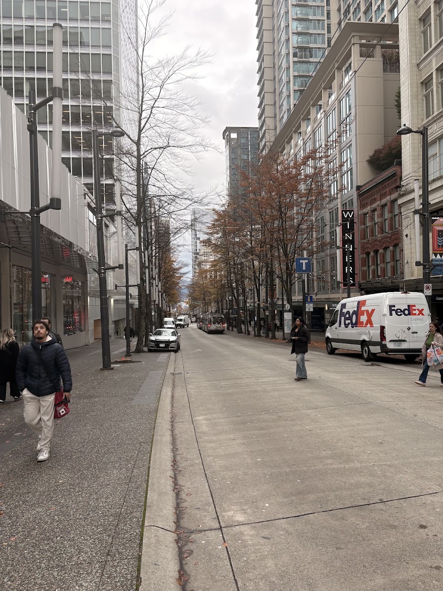 674 Granville St building view